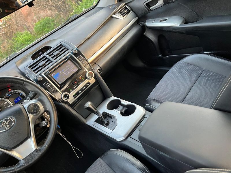 Thumbnail 2 of 2012 Toyota Camry SE